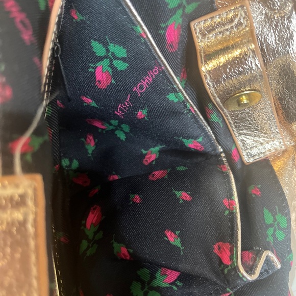 BETSEY JOHNSON fuchsia faux fur purse - Picture 11 of 15